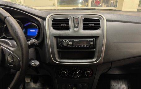 Renault Sandero II рестайлинг, 2015 год, 880 000 рублей, 13 фотография