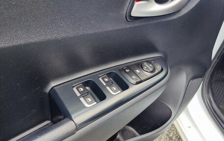 KIA Rio IV, 2018 год, 1 230 000 рублей, 5 фотография