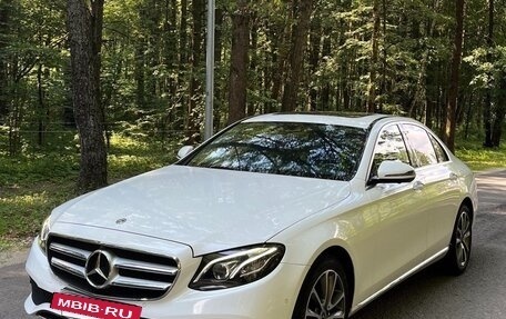 Mercedes-Benz E-Класс, 2019 год, 3 240 000 рублей, 2 фотография