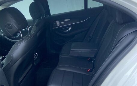 Mercedes-Benz E-Класс, 2019 год, 3 240 000 рублей, 11 фотография