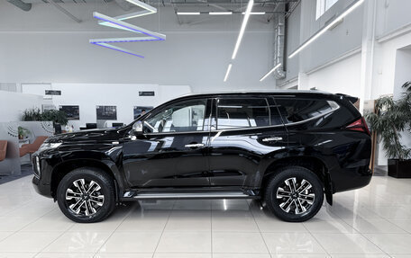 Mitsubishi Montero Sport, 2022 год, 3 800 000 рублей, 4 фотография