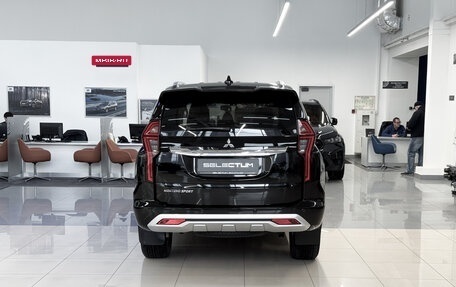 Mitsubishi Montero Sport, 2022 год, 3 800 000 рублей, 6 фотография