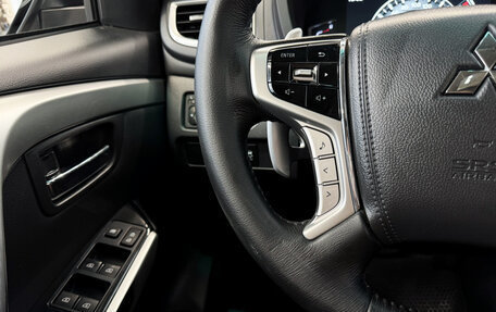 Mitsubishi Montero Sport, 2022 год, 3 800 000 рублей, 14 фотография