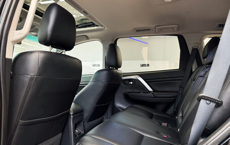 Mitsubishi Montero Sport, 2022 год, 3 800 000 рублей, 21 фотография