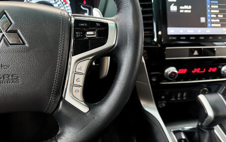 Mitsubishi Montero Sport, 2022 год, 3 800 000 рублей, 15 фотография