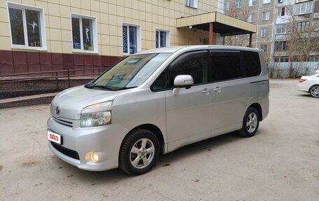 Toyota Voxy II, 2009 год, 1 250 000 рублей, 13 фотография