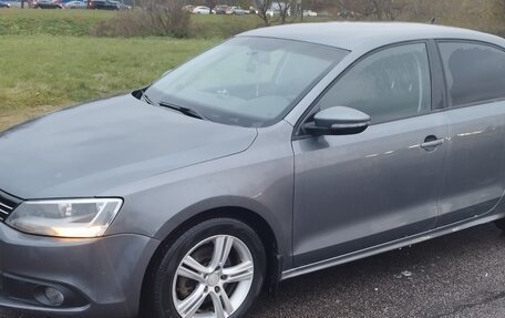 Volkswagen Jetta VI, 2012 год, 700 000 рублей, 3 фотография