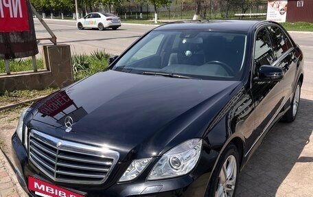 Mercedes-Benz E-Класс, 2012 год, 1 980 000 рублей, 2 фотография