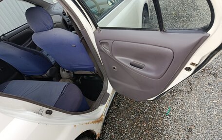 Toyota Platz, 2000 год, 230 000 рублей, 6 фотография