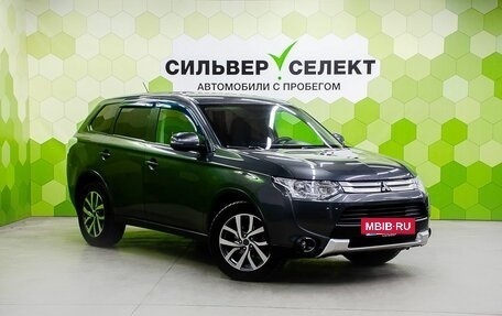 Mitsubishi Outlander III рестайлинг 3, 2014 год, 1 550 000 рублей, 5 фотография