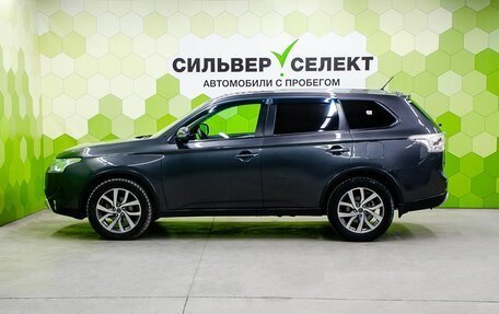 Mitsubishi Outlander III рестайлинг 3, 2014 год, 1 550 000 рублей, 7 фотография