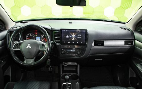 Mitsubishi Outlander III рестайлинг 3, 2014 год, 1 550 000 рублей, 14 фотография