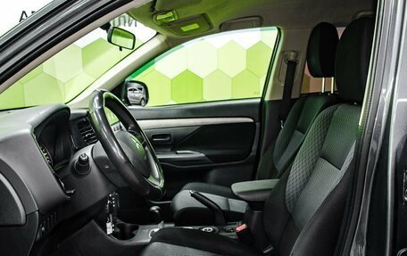 Mitsubishi Outlander III рестайлинг 3, 2014 год, 1 550 000 рублей, 12 фотография