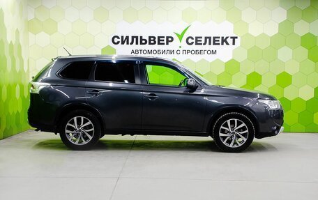 Mitsubishi Outlander III рестайлинг 3, 2014 год, 1 550 000 рублей, 8 фотография