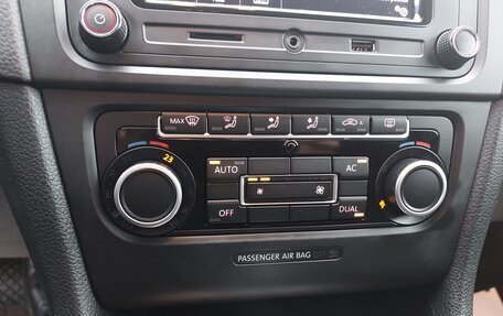 Volkswagen Golf VI, 2011 год, 850 000 рублей, 24 фотография