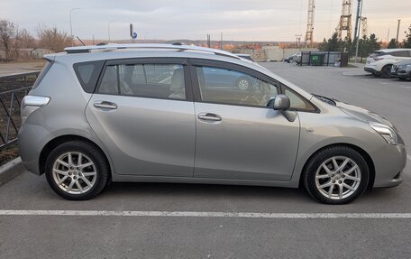 Toyota Verso I, 2011 год, 1 080 000 рублей, 3 фотография