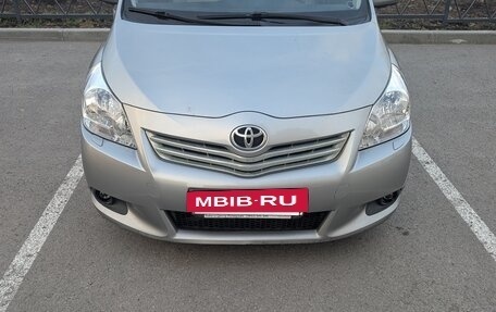 Toyota Verso I, 2011 год, 1 080 000 рублей, 7 фотография