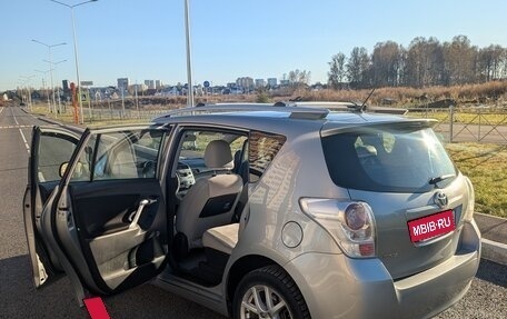 Toyota Verso I, 2011 год, 1 080 000 рублей, 18 фотография