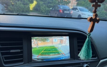 Hyundai Elantra VI рестайлинг, 2018 год, 1 750 000 рублей, 12 фотография