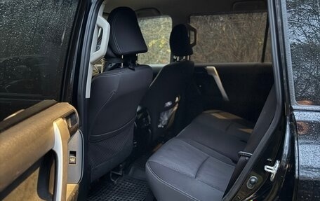 Toyota Land Cruiser Prado 150 рестайлинг 2, 2016 год, 3 599 999 рублей, 5 фотография