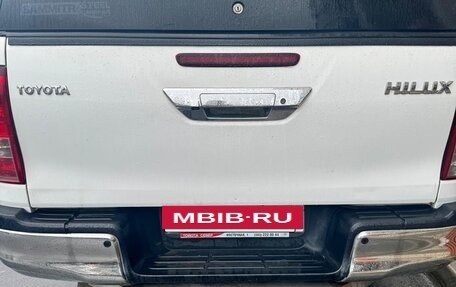 Toyota Hilux VIII, 2016 год, 3 700 000 рублей, 2 фотография