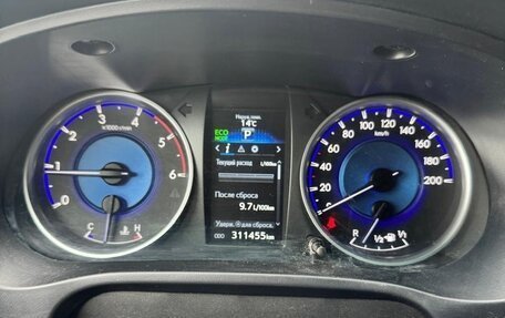 Toyota Hilux VIII, 2016 год, 3 700 000 рублей, 6 фотография