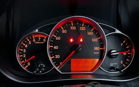 Toyota Ractis II, 2012 год, 1 100 000 рублей, 17 фотография