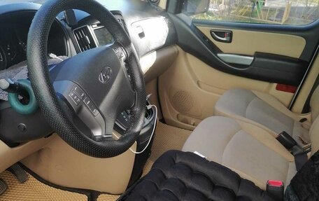 Hyundai H-1 II рестайлинг, 2016 год, 2 150 000 рублей, 6 фотография