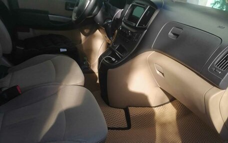 Hyundai H-1 II рестайлинг, 2016 год, 2 150 000 рублей, 5 фотография