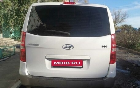 Hyundai H-1 II рестайлинг, 2016 год, 2 150 000 рублей, 3 фотография