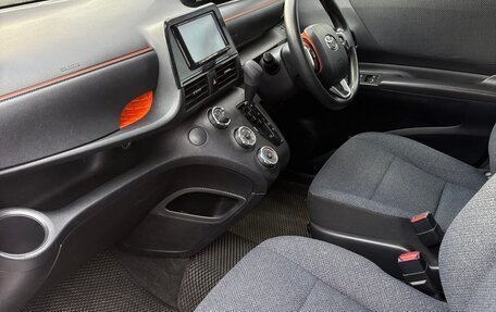 Toyota Sienta II, 2016 год, 1 299 000 рублей, 8 фотография