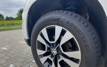 Skoda Yeti I рестайлинг, 2015 год, 1 390 000 рублей, 22 фотография