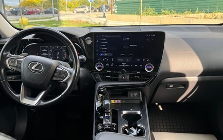 Lexus NX, 2022 год, 6 300 000 рублей, 8 фотография