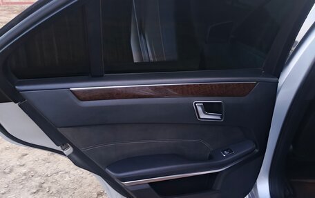 Mercedes-Benz E-Класс, 2013 год, 1 650 000 рублей, 16 фотография