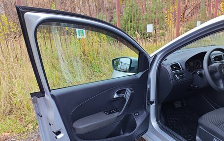 Volkswagen Polo VI (EU Market), 2011 год, 850 000 рублей, 14 фотография