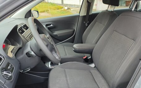 Volkswagen Polo VI (EU Market), 2011 год, 850 000 рублей, 13 фотография