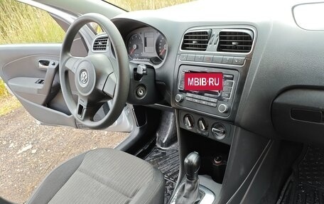 Volkswagen Polo VI (EU Market), 2011 год, 850 000 рублей, 17 фотография
