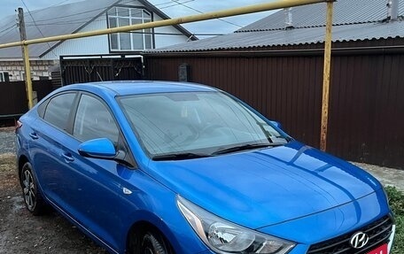 Hyundai Solaris II рестайлинг, 2018 год, 1 250 000 рублей, 2 фотография
