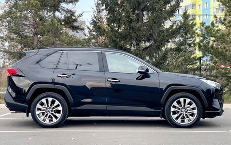 Toyota RAV4, 2020 год, 3 990 000 рублей, 12 фотография