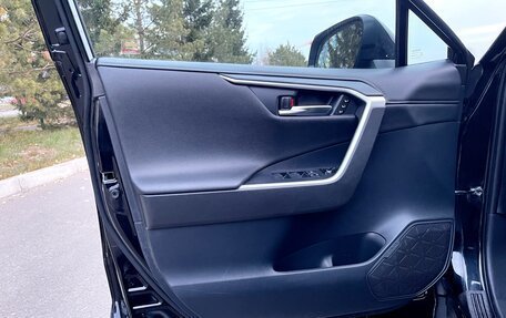Toyota RAV4, 2020 год, 3 990 000 рублей, 20 фотография