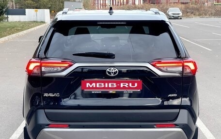 Toyota RAV4, 2020 год, 3 990 000 рублей, 8 фотография
