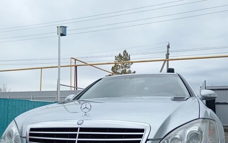 Mercedes-Benz S-Класс, 2006 год, 1 500 000 рублей, 1 фотография