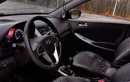 Hyundai Solaris II рестайлинг, 2013 год, 729 000 рублей, 10 фотография