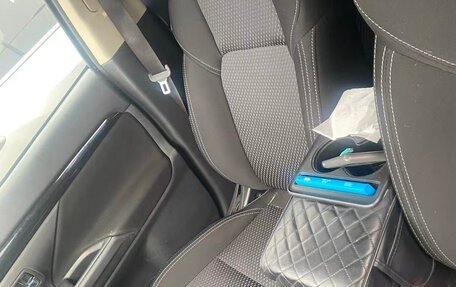 Mitsubishi Outlander III рестайлинг 3, 2019 год, 2 100 000 рублей, 10 фотография