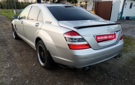 Mercedes-Benz S-Класс, 2006 год, 1 500 000 рублей, 21 фотография