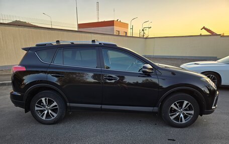 Toyota RAV4, 2017 год, 2 300 000 рублей, 7 фотография