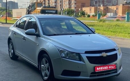 Chevrolet Cruze II, 2010 год, 690 000 рублей, 1 фотография