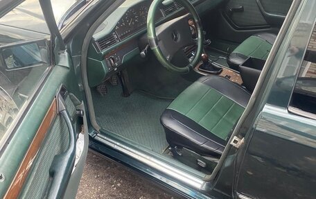 Mercedes-Benz W124, 1990 год, 305 000 рублей, 3 фотография