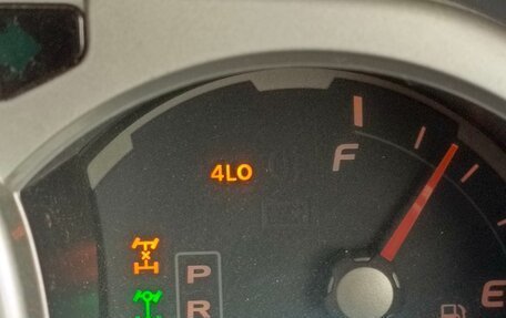 Toyota Hilux Surf IV, 2004 год, 2 050 000 рублей, 11 фотография