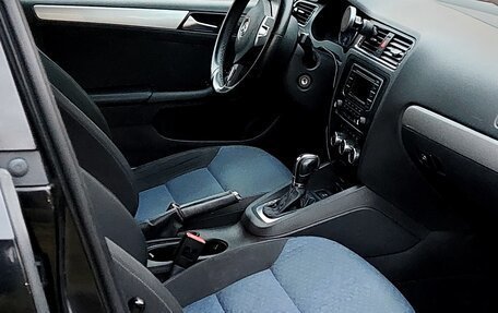 Volkswagen Jetta VI, 2013 год, 1 050 000 рублей, 4 фотография